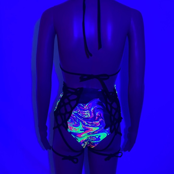 - UV black light reactive top and shorts - Picture 8 of 10